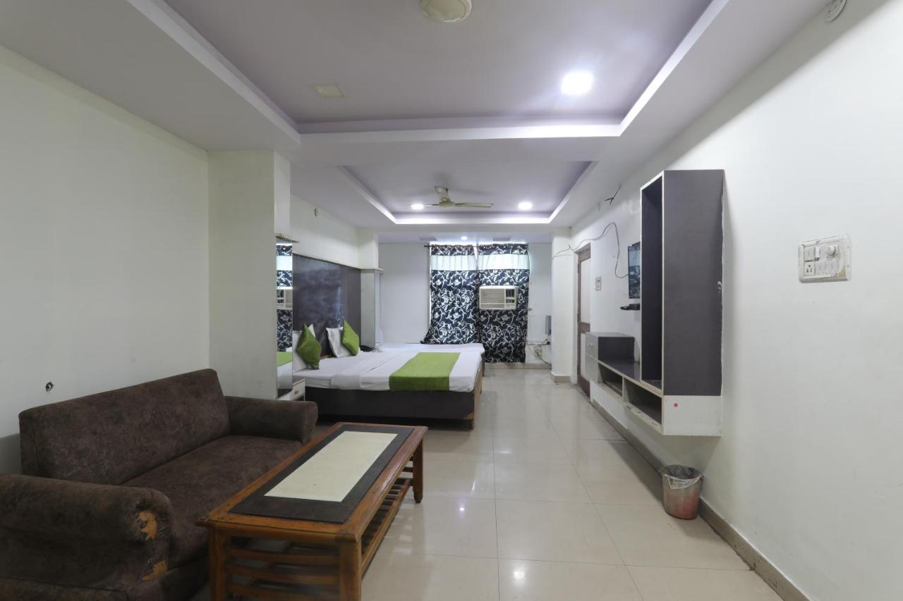 Hotel Dayal Lakhnaú Exteriér fotografie